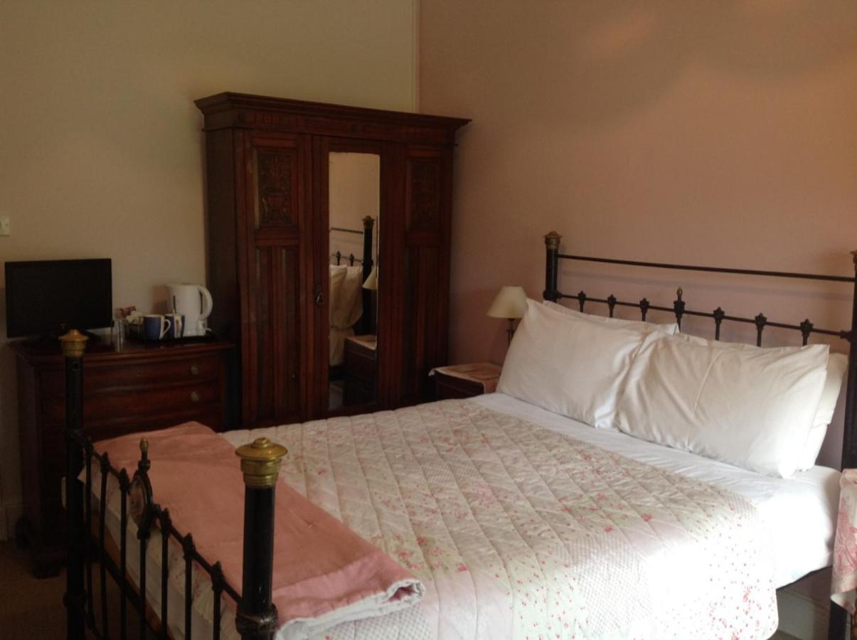 The Gro Guest House Ньютаун Экстерьер фото